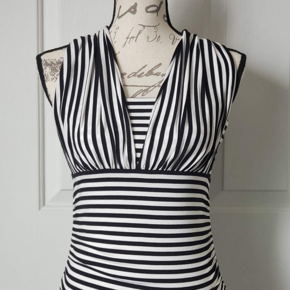 White House Black Market Top
